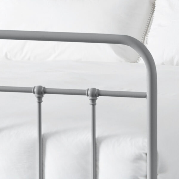 Alexander Queen Bed