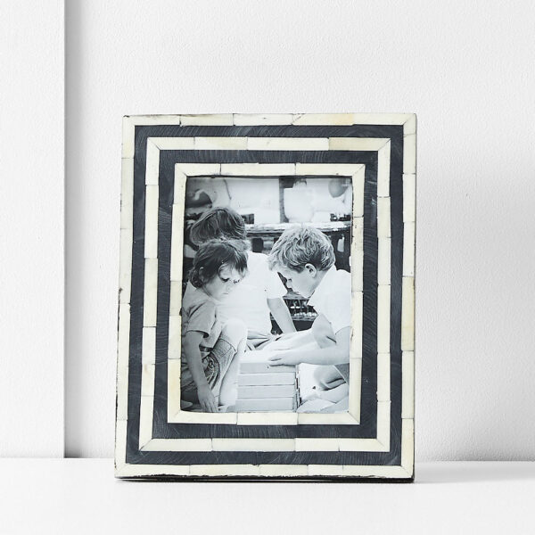 Jazzy Bone Frame