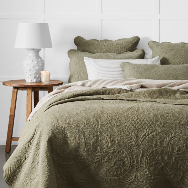 Pembroke Coverlet 240x260